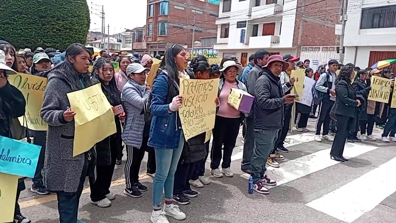 Familiares acusan que jóvenes fueron encerrados